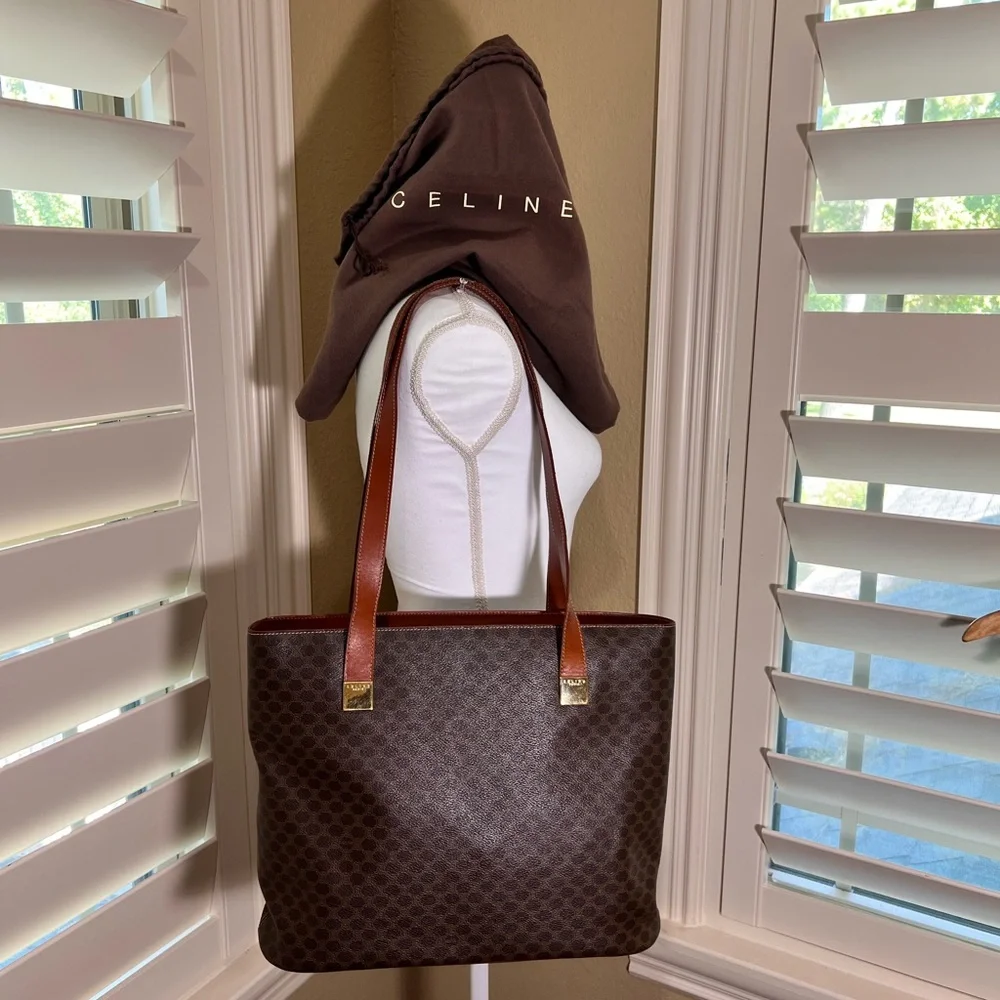 👜AUTHENTIC👜 Celine Macadam Vintage Monogram Tote with Gold Detail - Picture 3 of 16